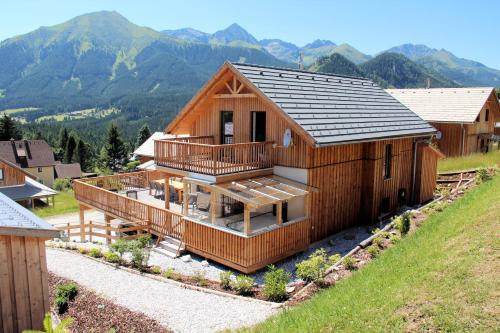 Premium Chalet 18 with Sauna & Whirlpool