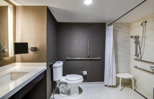 Crowne Plaza Annapolis an IHG Hotel - image 7