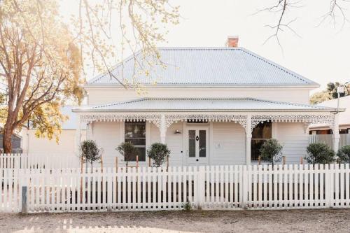 Jon Jon – Luxury in the heart of Beechworth