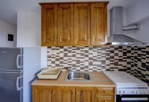 Pileas Pinakates-Milies-Vizitsa in Pinakates