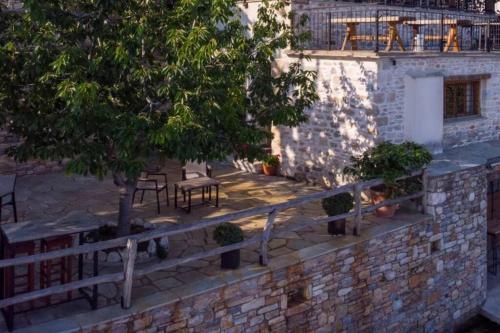 Pileas Pinakates-Milies-Vizitsa in Pinakates