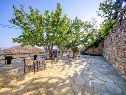 Pileas Pinakates-Milies-Vizitsa in Pinakates