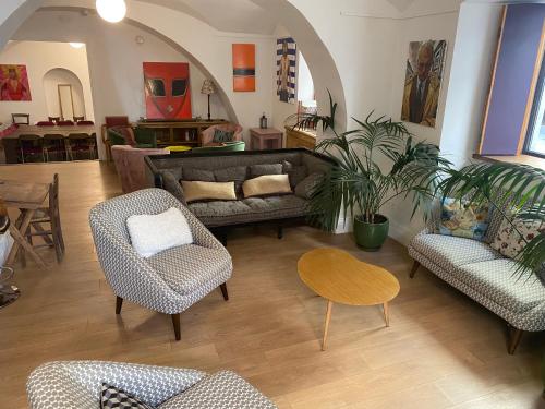 sala de TV, Hotel Central Bastia in Bastia City Center