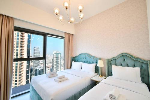 Burj Roayle-Magical Burj & Fountain Sky Views 3+1 BR APT, Dubai (foto 6)