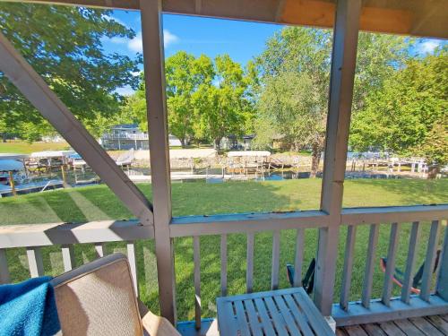 Iekārtas, The Canal Cottage off West Lake Okoboji in West Okoboji (IA)