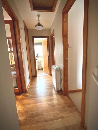 A szálláshely kívülről, Comfortable, modern apartment with parking. Inverness. in Inshes Wood