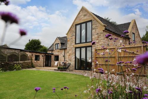 Green Cottage Luxury Stay Peak District near Alton Towers