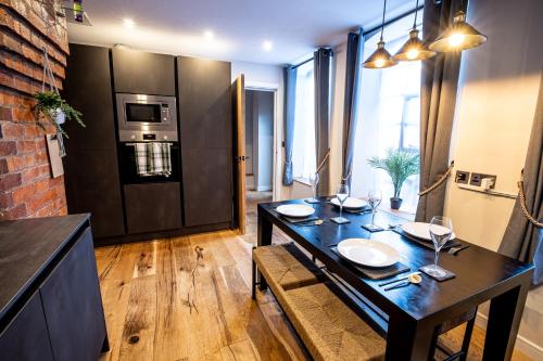 DJH Homes - VIP Luxury 2BR Grade ll Industrial House with Log Burner - JQ, Birmingham City, Birmingham (foto 6)