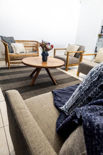 Spacious beachfront Townhouse w garage, Blouberg - Tap to explore photos