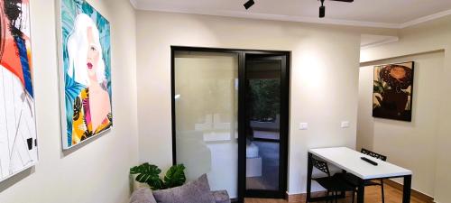 2V1 - Center apartment 1, Tirana (photo 6)