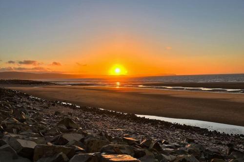 The Beach House with Balcony North Wales