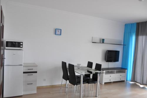 Apartment with Balcony image 5