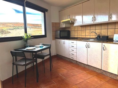 dapur, Apartamento Guanapay by Vulcano Homes in Teguise