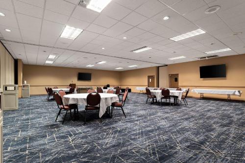 Quality Inn & Suites - main image
