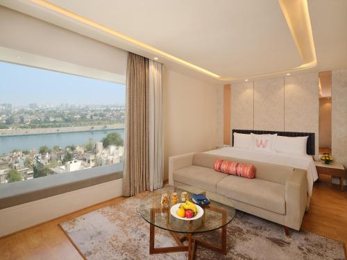 Welcomhotel by ITC Hotels, Ashram Road, Ahmedabad in Ahmedabád