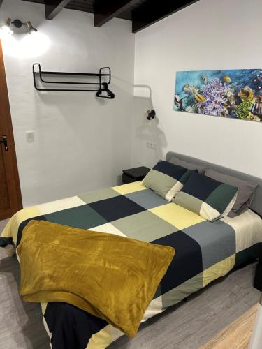 3 bedrooms, 7 beds