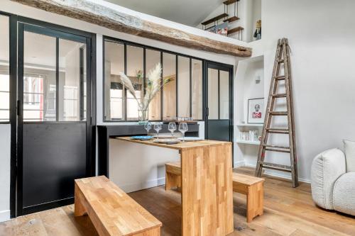 Luxurious flat - Square du Temple in Paris, Париж