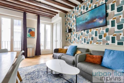 Urban Flat 70 - Authentic 3BDR Parisian Flat, Paris