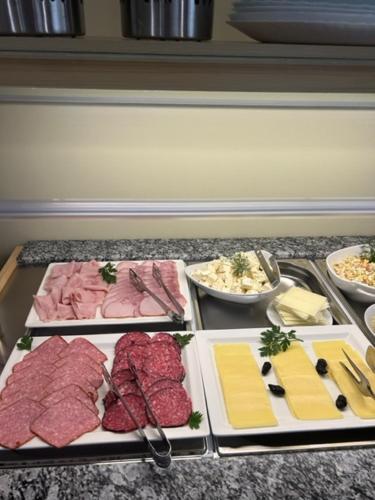 Hotel Pacific - image 13