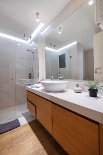 Spitaki-Kolonaki, an exquisite spacious studio, Athen (Foto 8)