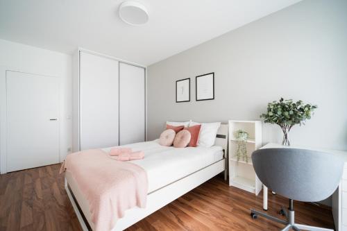 Big Apart - Atal Towers - 3 Rooms - Private Parking Place, Breslau (Foto 8)