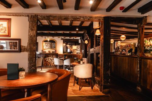 Innkeeper's Lodge Sandbach Holmes Chapel - image 3