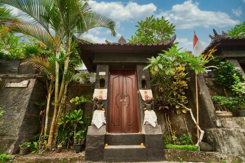 Pondok Buda Merta - Tap to explore photos