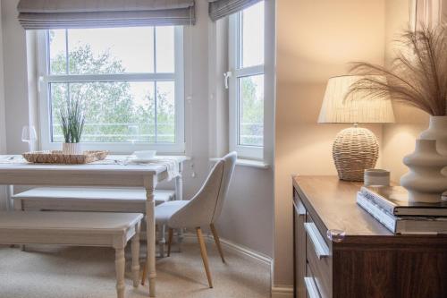 Garden View Nook-2 bed apartment in แฮมิลตัน