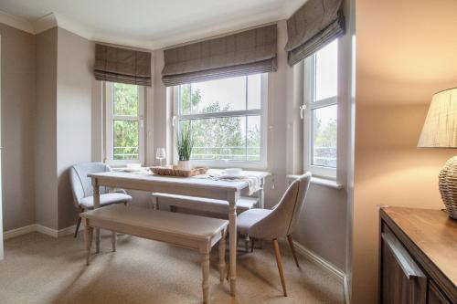 Garden View Nook-2 bed apartment in แฮมิลตัน