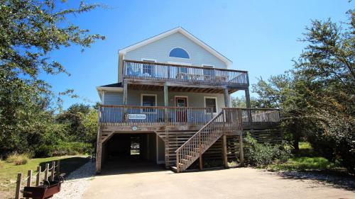Oceanside, 5 BRs, Dog Welcome, Close to Shopping, SCH132, Sue's Seahouse