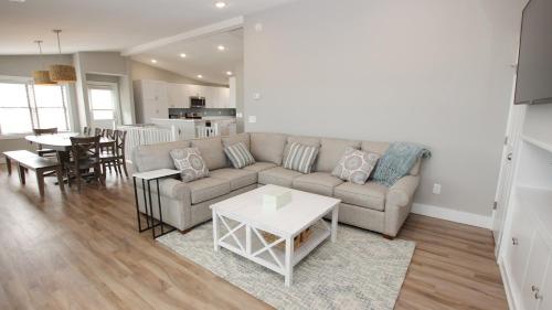 OCEANFRONT, Ocean Views, Sun Decks, Prv Beach Access, SA69, Kirk