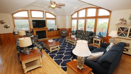 Oceanside, Pool with Poolside Bar, Rec Room, Hot Tub, Sun Decks, SS8, Group Therapy, Southern Shores (фото 6)
