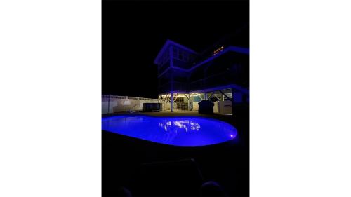 T1, Sailaway- Semi-Oceanfront, Private Pool, Poolside Bar, Hot Tub, Ocean Views, Dogs Welcome! T1, Sailaway- Semi-Oceanfront, Private Pool, Poolside Bar, Hot Tub, Ocean Views, Dogs Welcome!