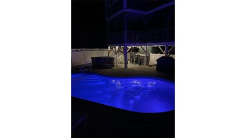 T1, Sailaway- Semi-Oceanfront, Private Pool, Poolside Bar, Hot Tub, Ocean Views, Dogs Welcome! T1, Sailaway- Semi-Oceanfront, Private Pool, Poolside Bar, Hot Tub, Ocean Views, Dogs Welcome!