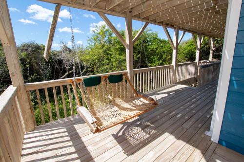 T1, Sailaway- Semi-Oceanfront, Private Pool, Poolside Bar, Hot Tub, Ocean Views, Dogs Welcome! T1, Sailaway- Semi-Oceanfront, Private Pool, Poolside Bar, Hot Tub, Ocean Views, Dogs Welcome!