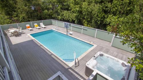 Soundfront, ELEV, Private Pool, Pool Table, Water Views, VOH1, Soundly Sea-Cluded, Королла (фото 6)