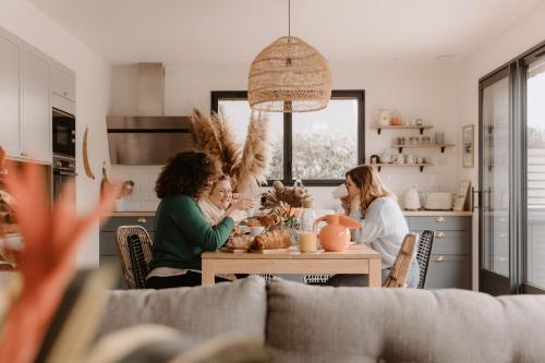 Maison cosy avec Spa privatif et piscine chauffée près Vitré et Rennes