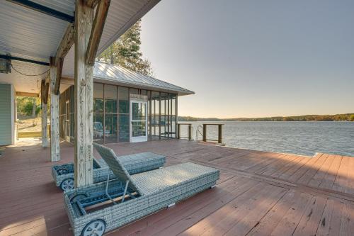 Cozy Lakefront Cabin in Semora with Large Dock!