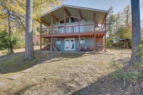 Cozy Lakefront Cabin in Semora with Large Dock!