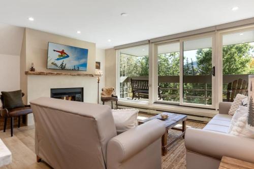 Beautifully Remodeled West Vail Luxury Condo