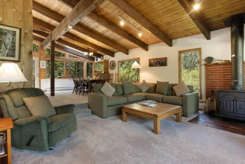 5016 Main Gore Drive in Vail, USA
