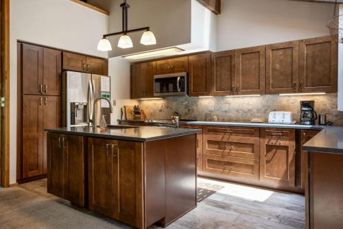 5016 Main Gore Drive in Vail, USA