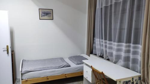 Nároďák Jaroměř ,UBYTOVÁNÍ (Narodak Jaromer ,UBYTOVANI) in ยาโรเมอร์