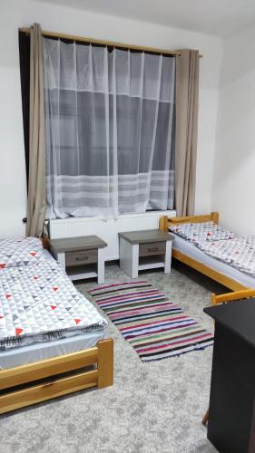 Nároďák Jaroměř ,UBYTOVÁNÍ (Narodak Jaromer ,UBYTOVANI) in ยาโรเมอร์