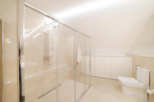 Luxury Medieval 2 Storey apartment with Antique Furniture in Old Town, Tallinn (photo 7)