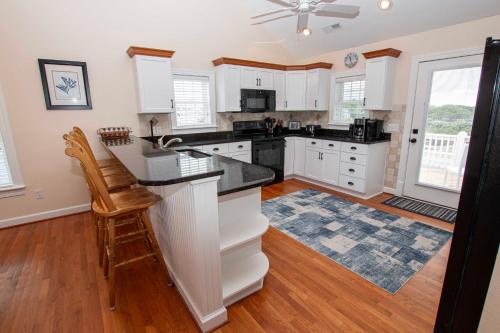 Oceanside, Private Pool, Community Amenities, Hot Tub, VOH94, Knot A Problem, Corolla (photo 9)