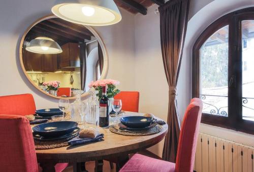 Santa Croce at your Fingertips. PLUS