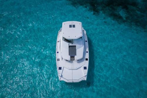 Ultimate Tulum Luxury Yacht Experience: All-Inclusive in Puerto Aventuras, Mexico