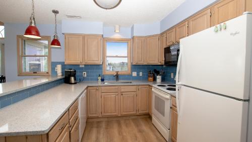 Oceanside, Private Pool, Hot Tub, Covered Deck, Sun Decks, WC829, relax, Corolla (photo 8)
