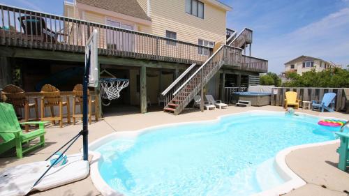 WC912, The Whistling Whale- Oceanside, 7 BRs, Private Pool, Sun and Covered Decks, Yard